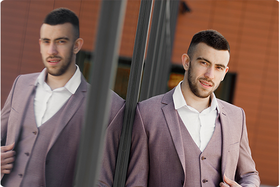 Dressing Gracefully With Lightweight Fabrics And A Natural Color Palette